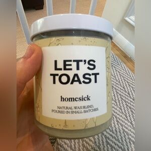 Homesick candle: Let’s Toast